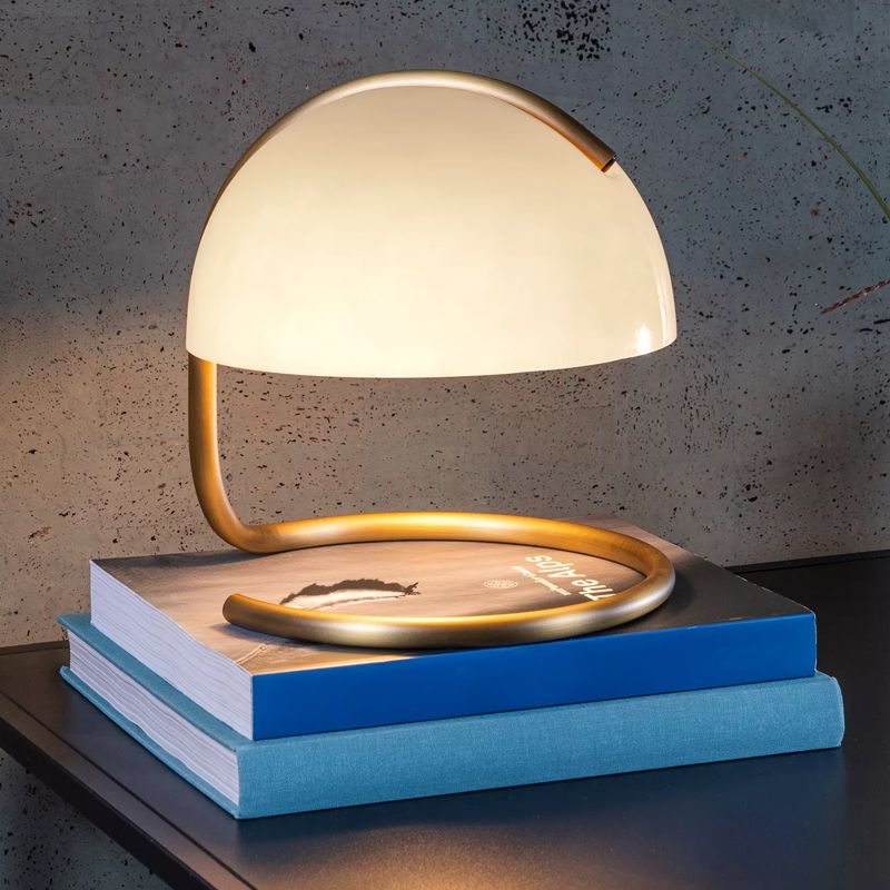 Lampă de masă retro albă, Cato, con întrerupător Lampă de masă retro albă, Cato, con întrerupător