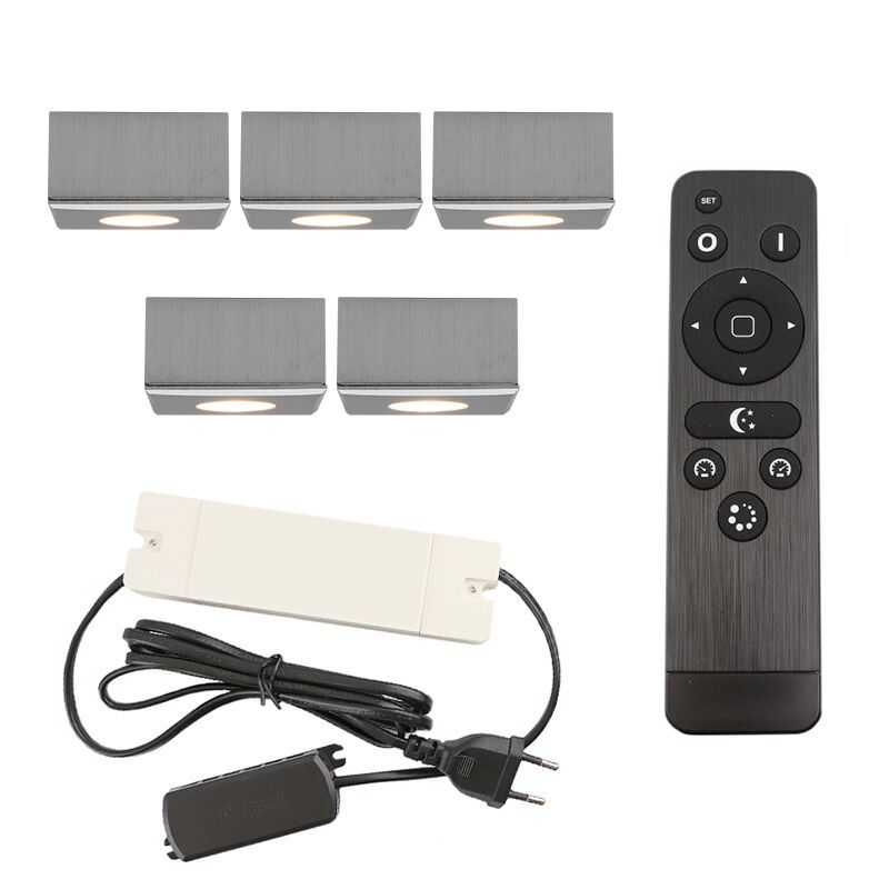 Aplică tavan pentru foișor din aluminiu crom, Fredo, 15W, LED 2700K, IP44, con telecomando Aplică tavan pentru foișor din aluminiu crom, Fredo, 15W, LED 2700K, IP44, con telecomando
