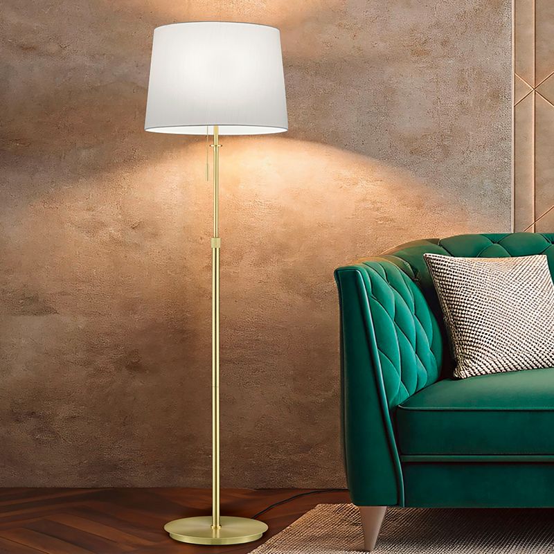 Lampadar clasic alamă, Niva, cu întrerupător cu șnur