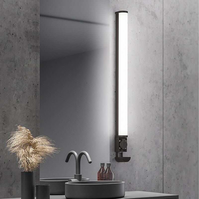 Aplică baie modernă neagră, Bernou, 21W, LED 3000K, IP44