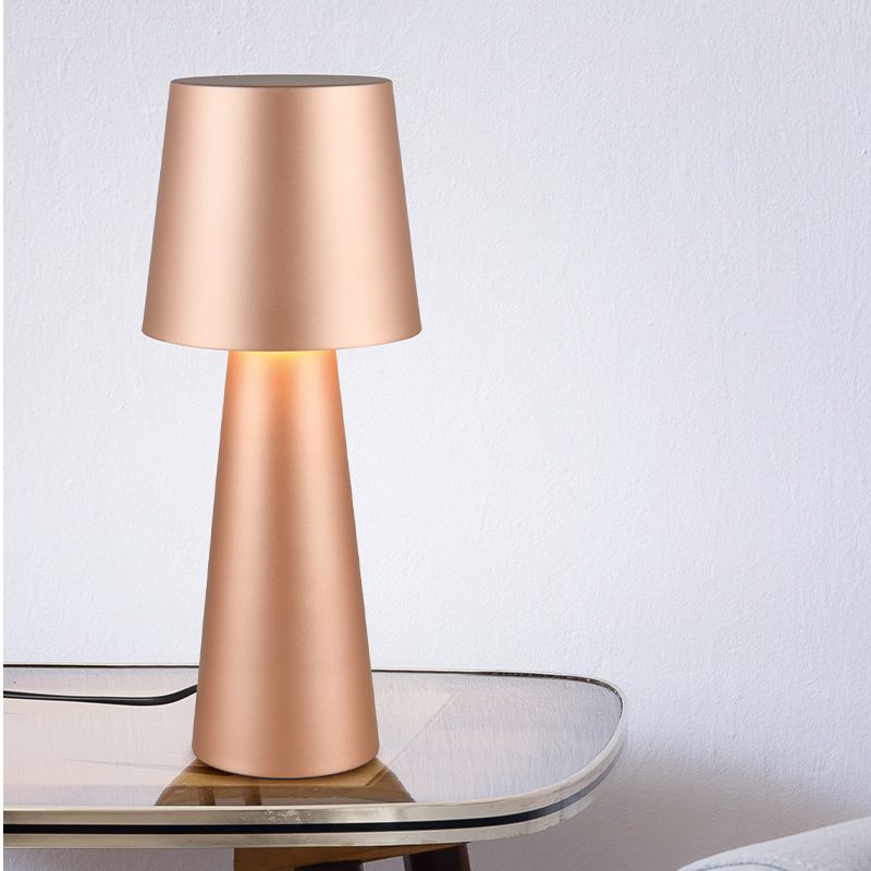 Lampă de masă modernă maro, Lillyam, con întrerupător