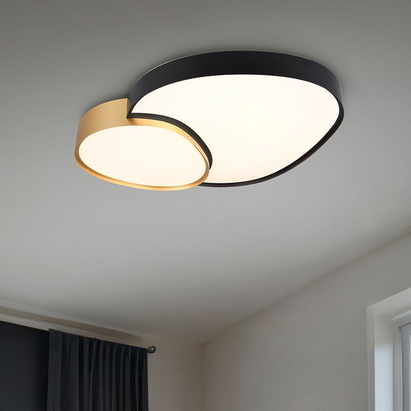 Plafonieră aurie din metal, Merwin, 51W, LED reglabil de la alb cald la alb rece