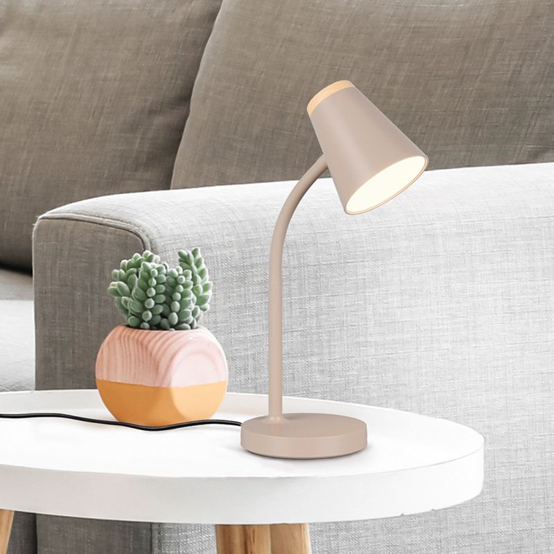 Lampă de masă modernă maro, Rahul, 4,5W, LED 3000K, con întrerupător Lampă de masă modernă maro, Rahul, 4,5W, LED 3000K, con întrerupător