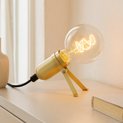 Lampă de masă aurie din metal, Gidon, con întrerupător