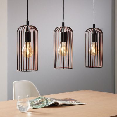 Lustră neagră din oțel, Silje