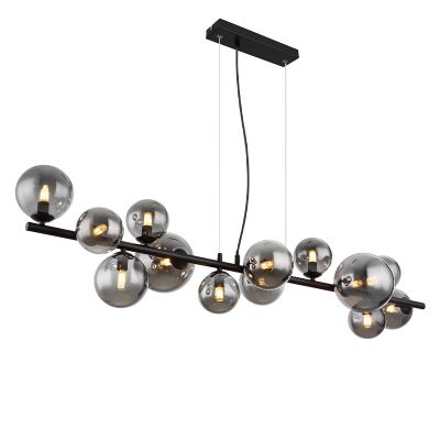 Lustră neagră din sticlă, Melinda