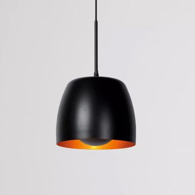 Lustră clasică neagră, Nolan