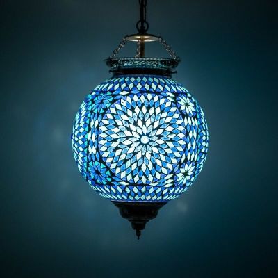 Lustră albastră orientală, Aziza