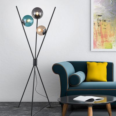 Lampadar modern negru, Larans, con întrerupător
